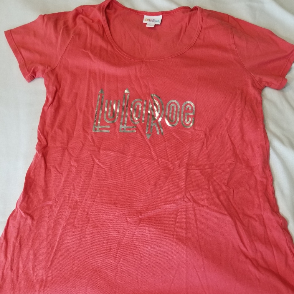 LuLaRoe classic Tee